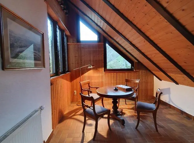 Grosses Sauerburgblick Sauerthal